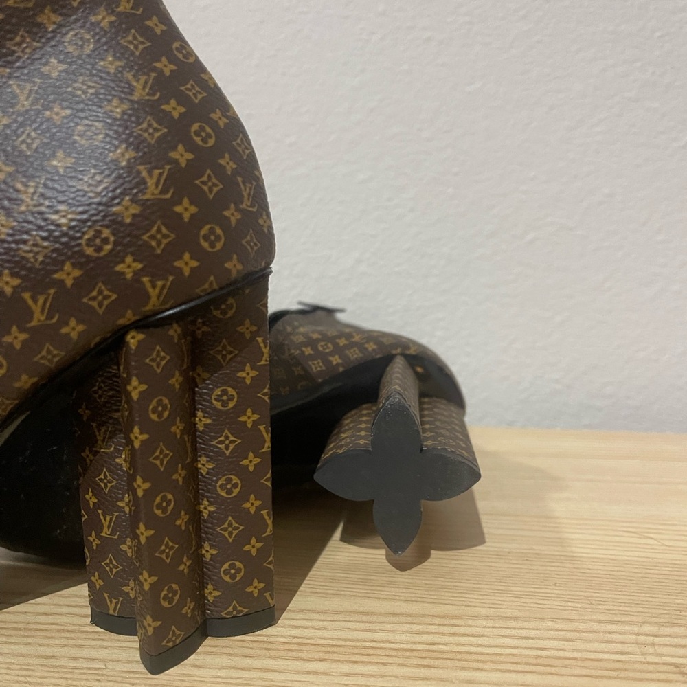 Authentic Louis Vuitton boots Size: 38 (US women’s 7) - Picture 3 of 4